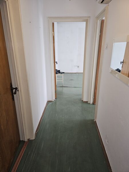 Berceni, Emil Racovita, particular 2 camere etaj 4/10 - decomandat, cf. 1.