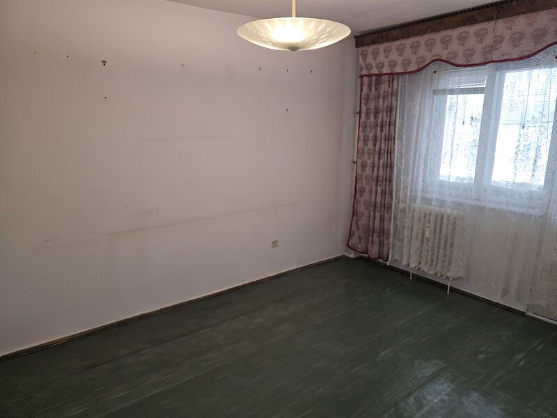 Berceni, Emil Racovita, particular 2 camere etaj 4/10 - decomandat, cf. 1.