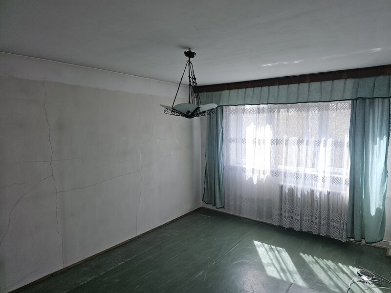 Berceni, Emil Racovita, particular 2 camere etaj 4/10 - decomandat, cf. 1.